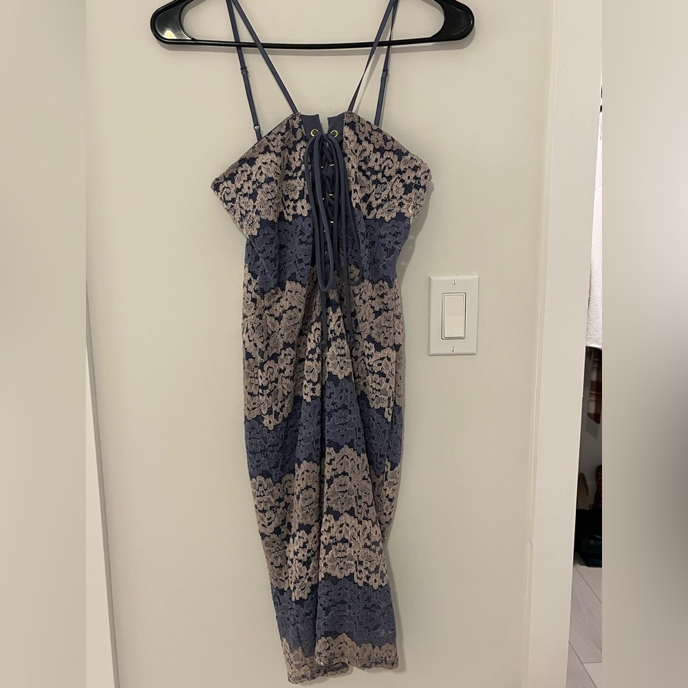 Blanc lace dress size small